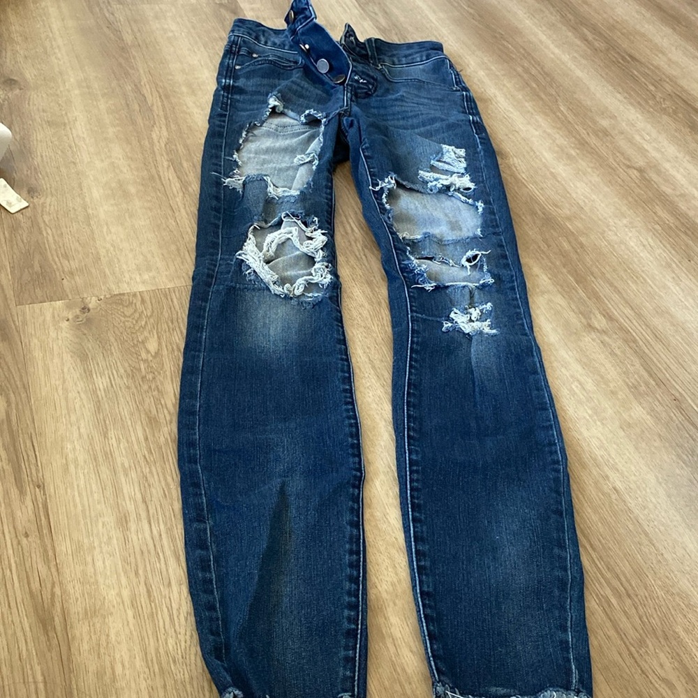 Women’s blue distressed jeans size 0